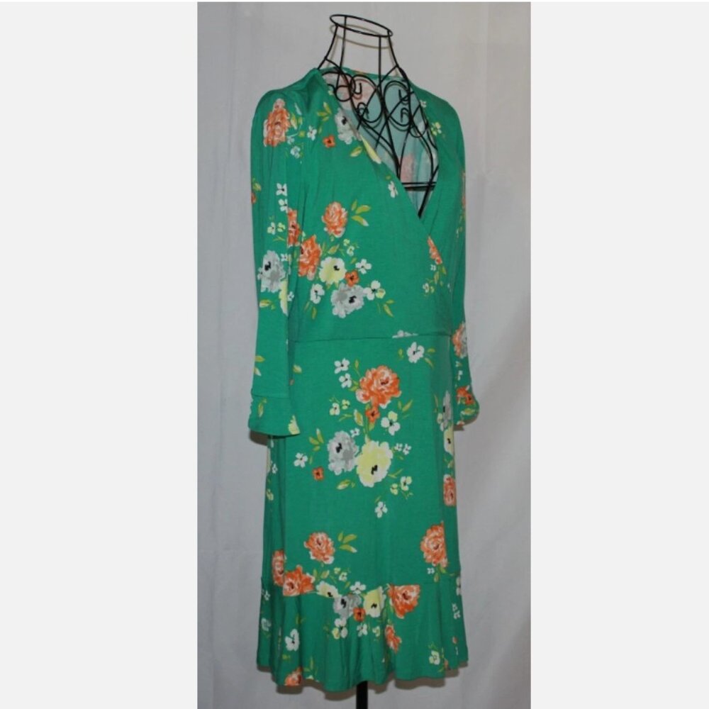 NWT LOFT Outlet Green Floral Ruffle Faux Wrap Dress - Size 6 Rayon Blend